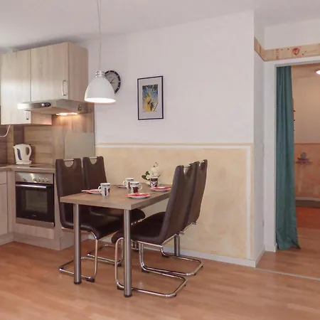 Apartment Cozy In With Kitchenette *